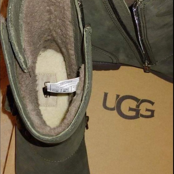 UGG olive green women’s boot - Picture 3 of 13
